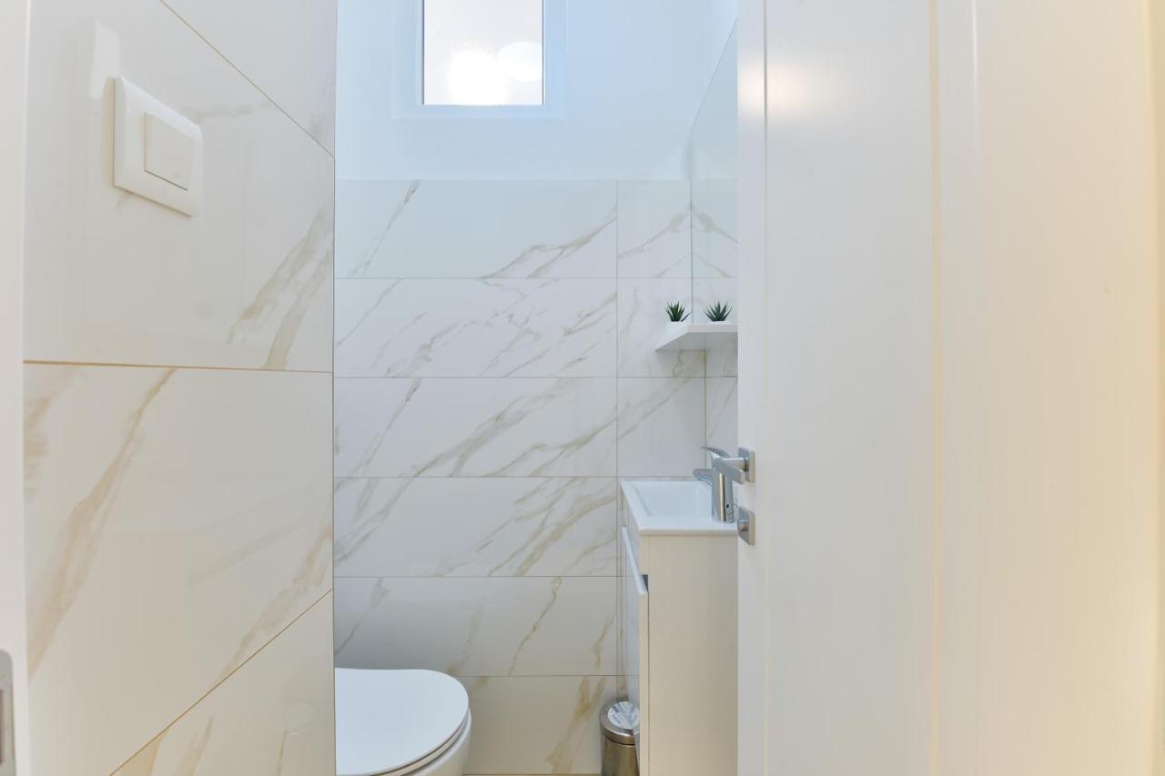 Zara Lumina Apartment Bagian luar foto