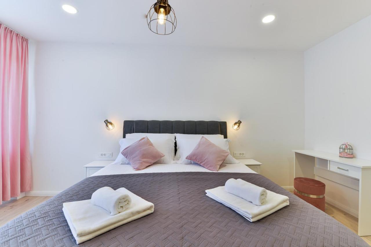 Zara Lumina Apartment Bagian luar foto
